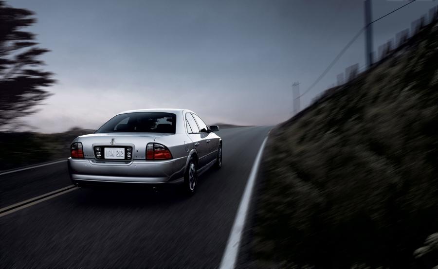  Lincoln LS 2003 года  (фото 18 из 31)